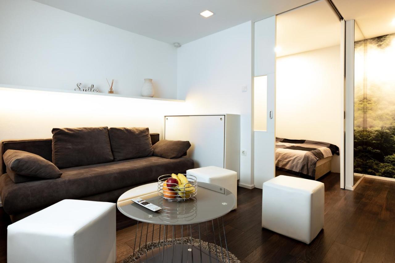 Elegant 1-Bedroom Apartment Near Hill Forest Liubliana Exterior foto