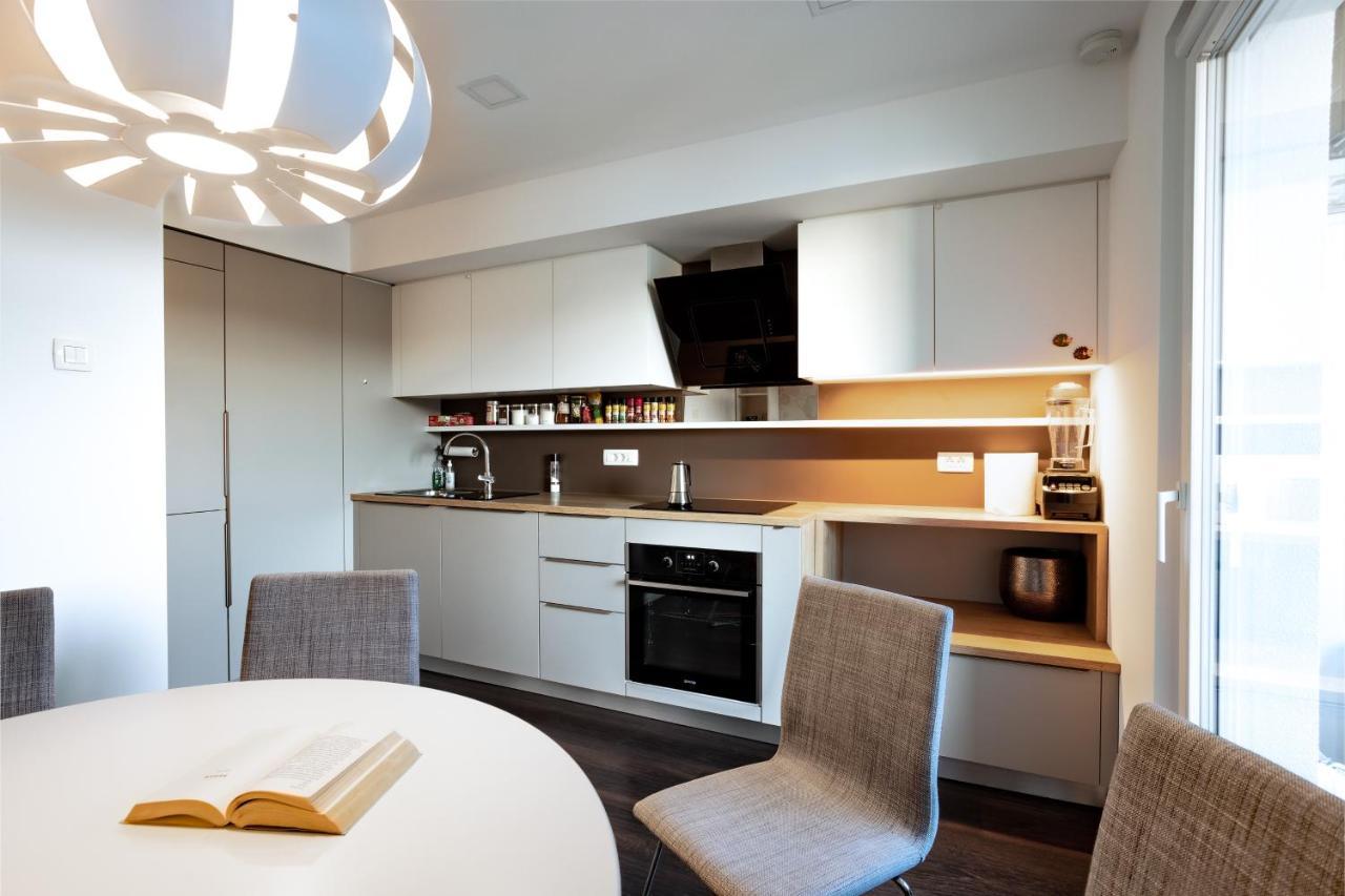 Elegant 1-Bedroom Apartment Near Hill Forest Liubliana Exterior foto